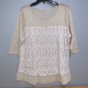 Pretty top with lace look